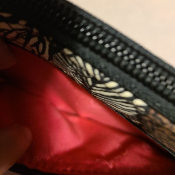 Vera bradley lanyard wallet Pink and white flowers Zippered closure - Picture 4 of 5